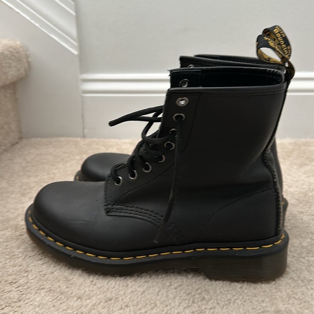 DR MARTENS LACE UP BOOTS SIZE 5 UK/6 US BLACK LEATHER - Picture 2 of 5